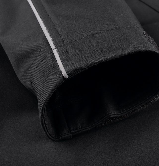 Detaljbild ärm svart 3-lagers softshelljacka från Texstar