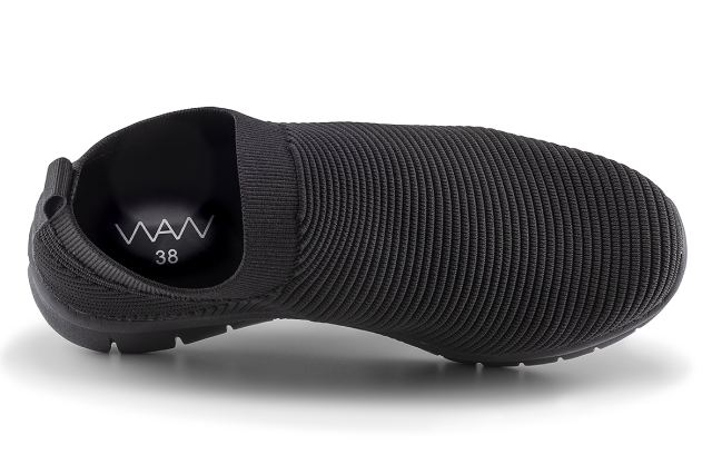 Streamline Black 4